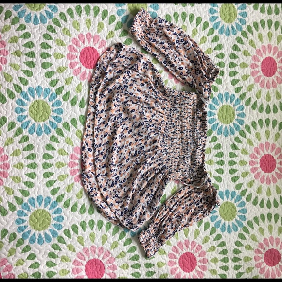 True Craft Off Shoulder Shirt - Picture 2 of 3